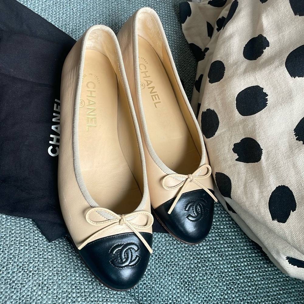 CHANEL Lambskin Ballerina Beige/Black Classic Ballet Flats shoes Size 37.5 7.5 7